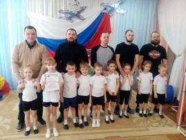 С Днем защитника Отечества! С Днем защитника Отечества!.